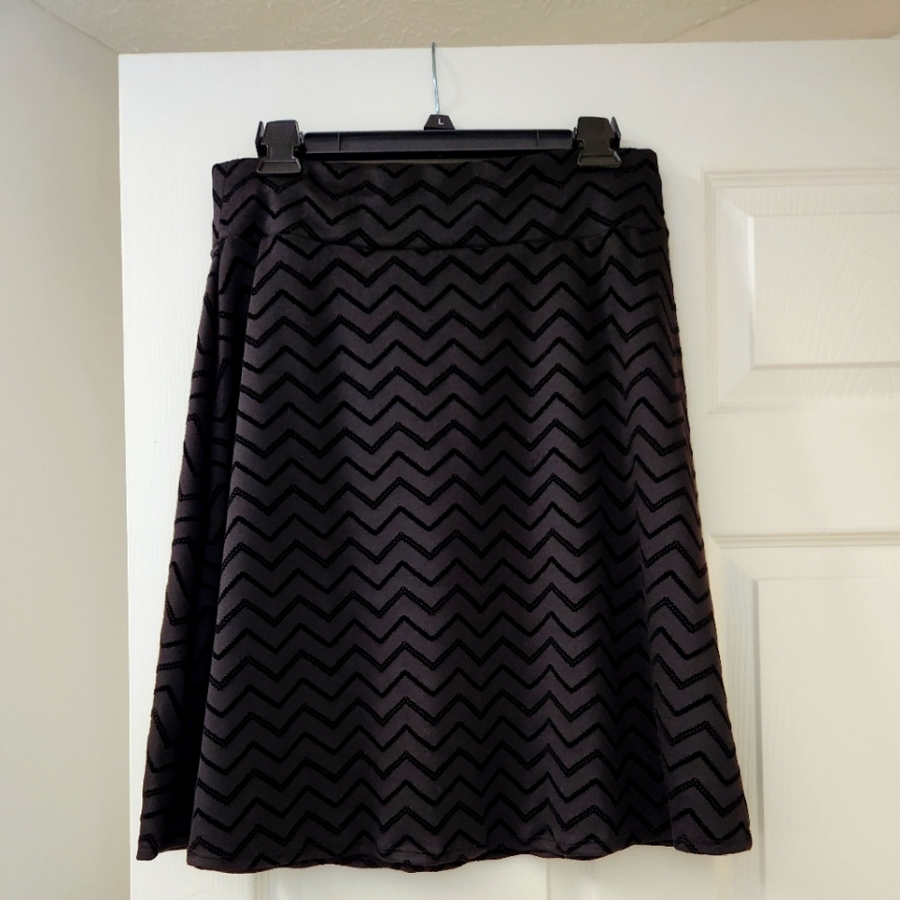Joe Benbasset, Large, Black skirt
